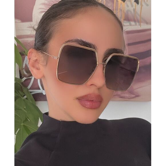 NEW Dior EverDior S1U Sunglasses in Gold Grey Lens - Picture 1 of 11